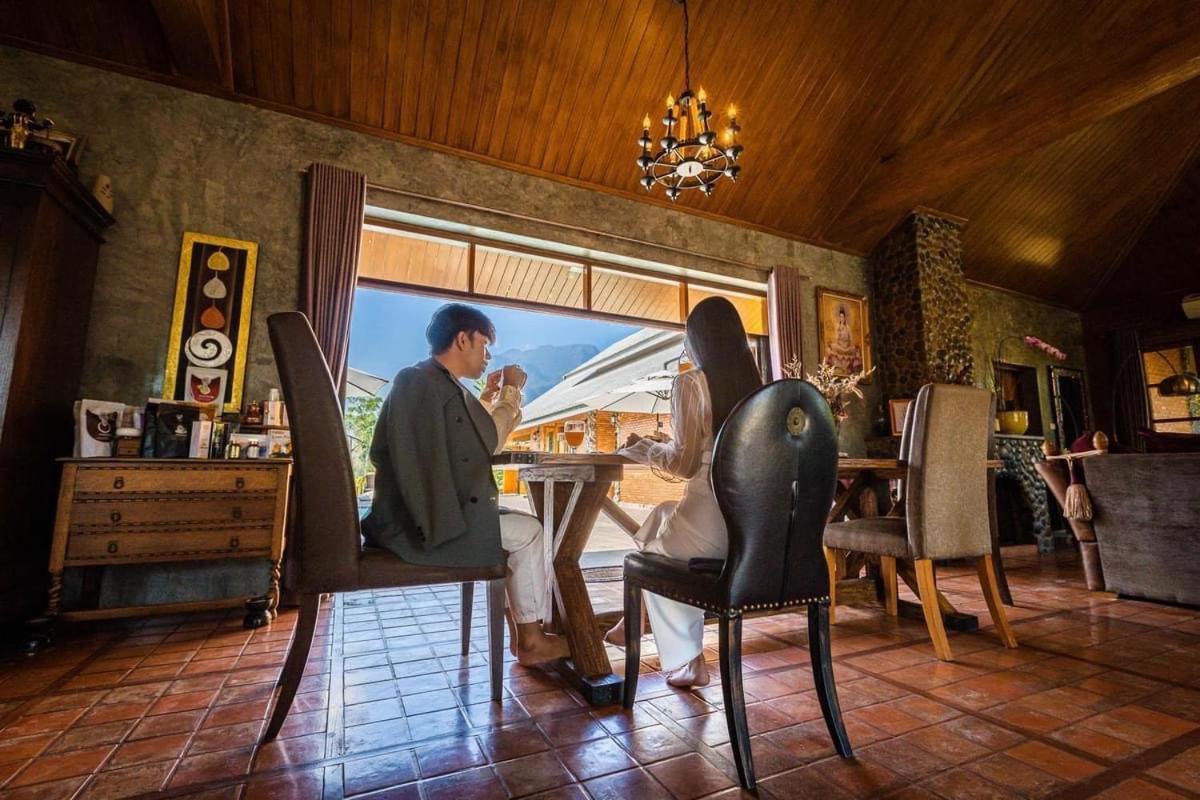 The Wes Village, Incl Free Breakfast & 100 Thb Food Gift 치앙다오 외부 사진