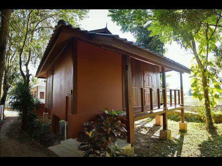 The Wes Village, Incl Free Breakfast & 100 Thb Food Gift 치앙다오 외부 사진